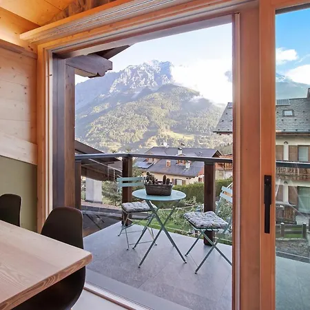 Aria Di Casa Reit Apartment